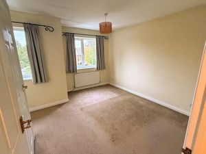BEDROOM- click for photo gallery
